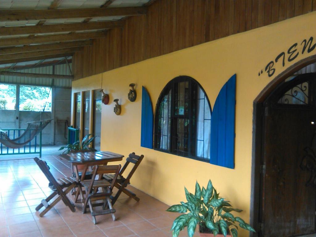 Rio Celeste Backpackers Bijagua Exterior photo